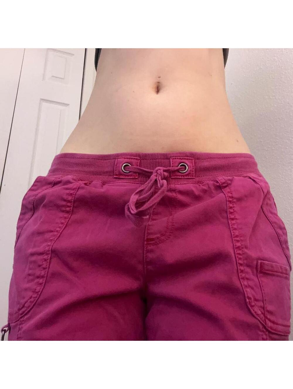 Pink cargos